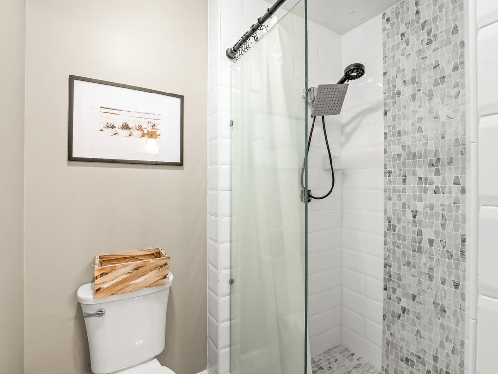Image 22 of property listing at 5455 N Marty Avenue # 110, Fresno, CA 93711