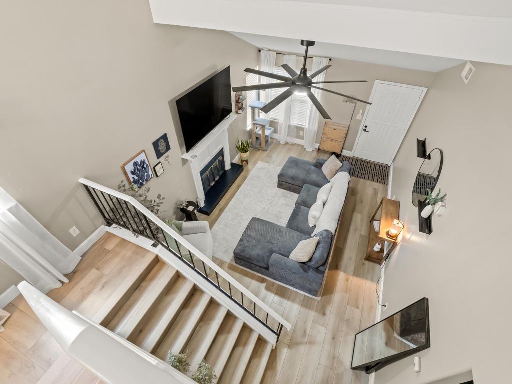 Image 23 of property listing at 5455 N Marty Avenue # 110, Fresno, CA 93711