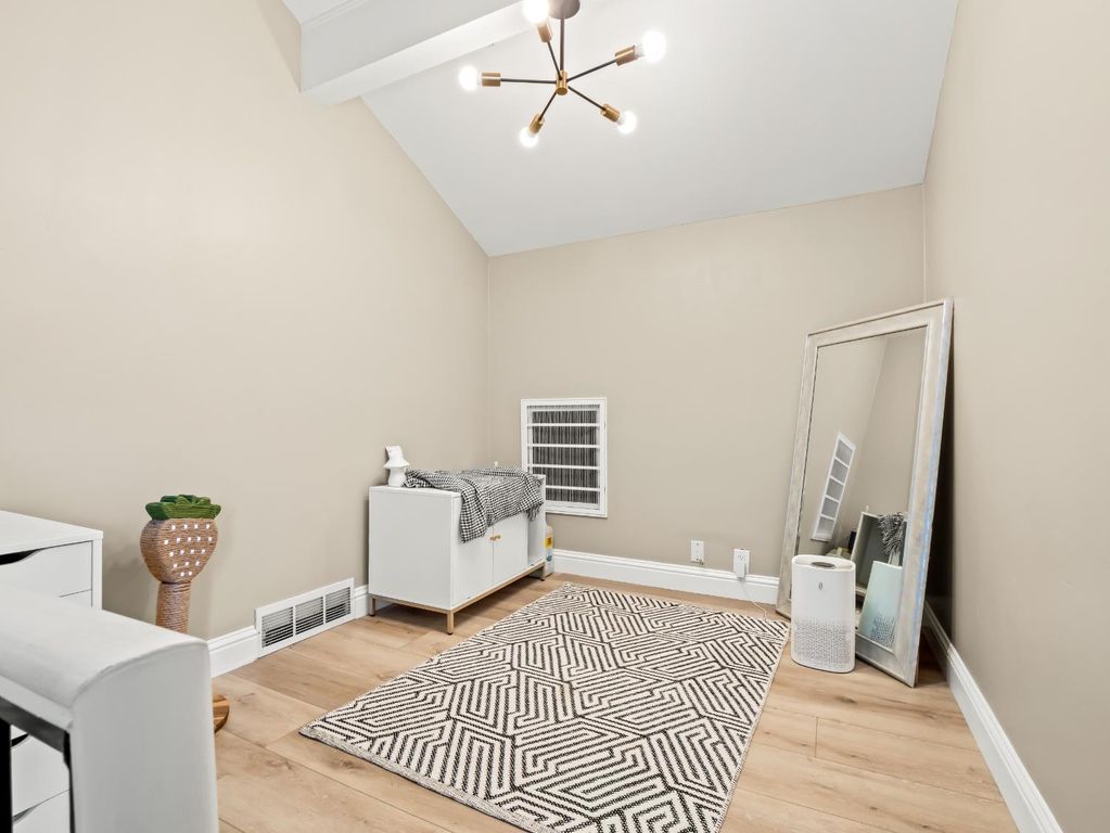 Image 24 of property listing at 5455 N Marty Avenue # 110, Fresno, CA 93711