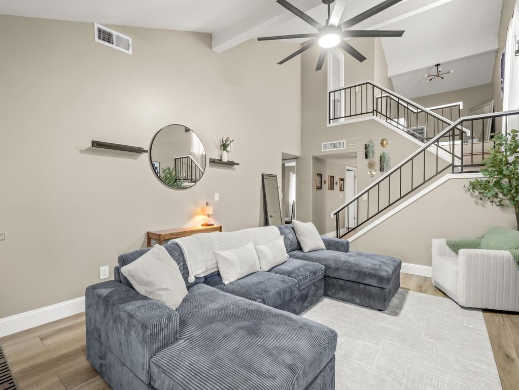Image 4 of property listing at 5455 N Marty Avenue # 110, Fresno, CA 93711
