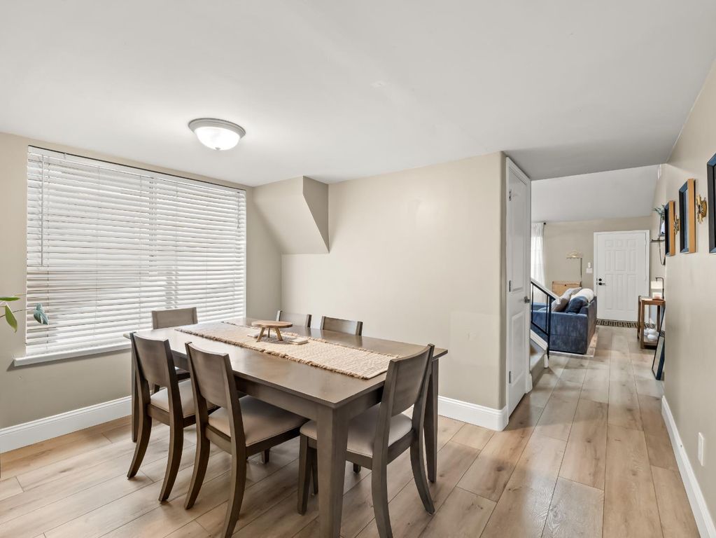 Image 6 of property listing at 5455 N Marty Avenue # 110, Fresno, CA 93711