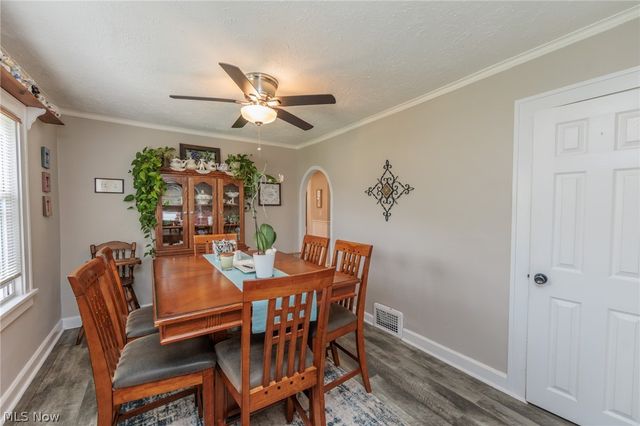 5364 Summit Road, Lyndhurst, OH 44124