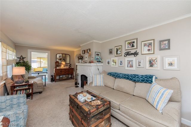 5364 Summit Road, Lyndhurst, OH 44124