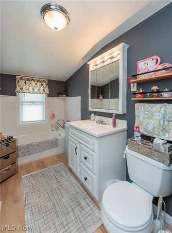 5364 Summit Road, Lyndhurst, OH 44124