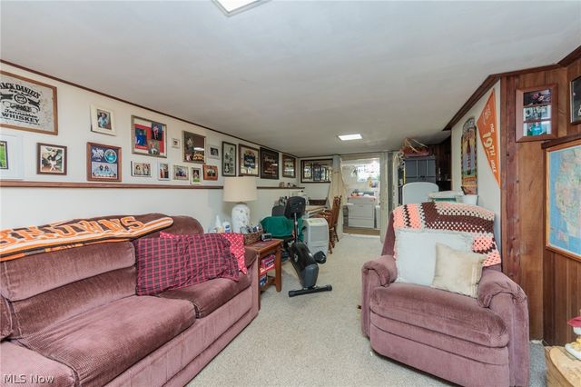 5364 Summit Road, Lyndhurst, OH 44124