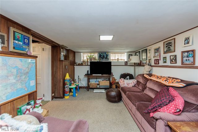 5364 Summit Road, Lyndhurst, OH 44124