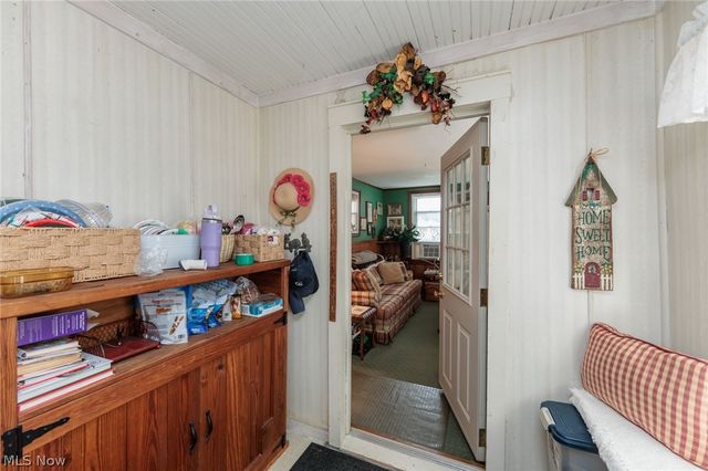 5364 Summit Road, Lyndhurst, OH 44124