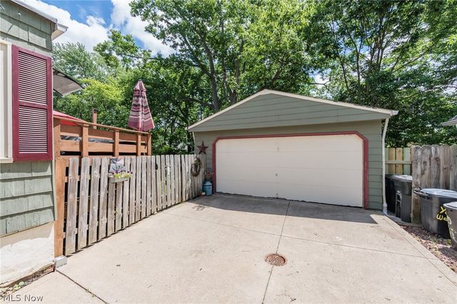5364 Summit Road, Lyndhurst, OH 44124
