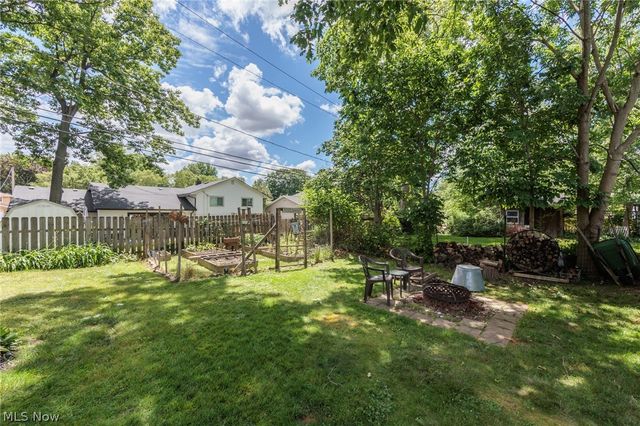 5364 Summit Road, Lyndhurst, OH 44124