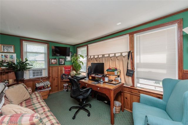 5364 Summit Road, Lyndhurst, OH 44124