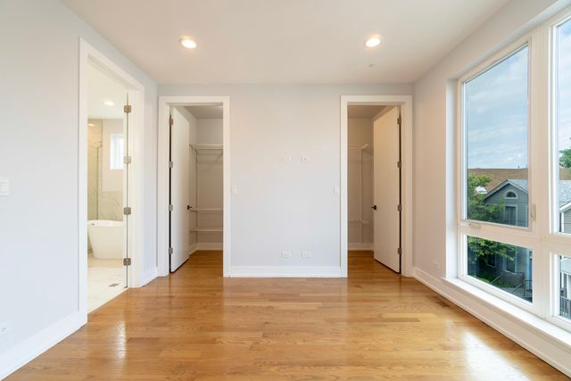 1920 S Shelby Court, Chicago, IL 60608