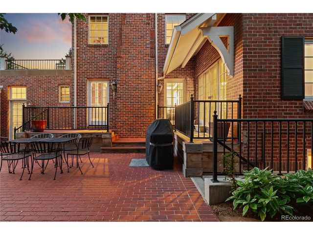 167 Bellaire St, Denver, CO 80220