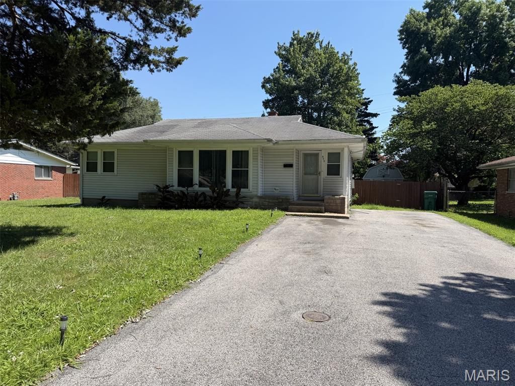 805 Joliet Drive, Cahokia, IL 62206