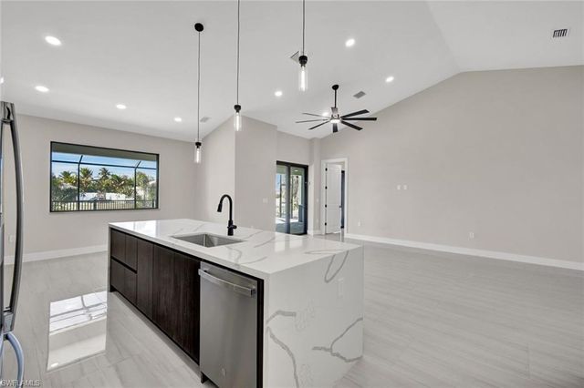 3210 SW 11th PL, Cape Coral, FL 33914