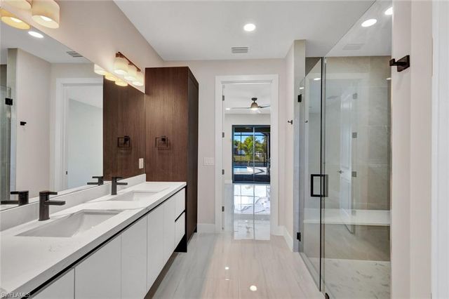 3210 SW 11th PL, Cape Coral, FL 33914