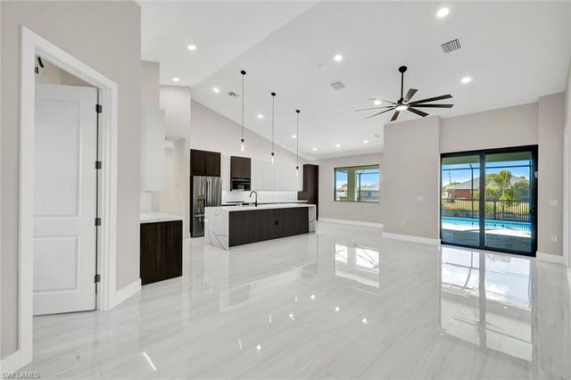 3210 SW 11th PL, Cape Coral, FL 33914