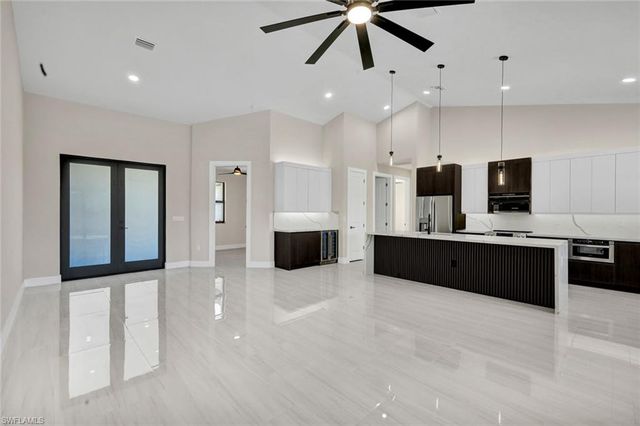 3210 SW 11th PL, Cape Coral, FL 33914