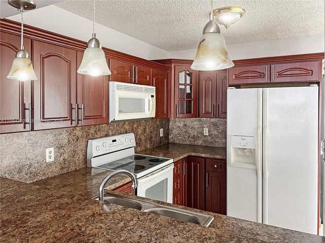 5447 W 22nd Ct 5447, Hialeah, FL 33016