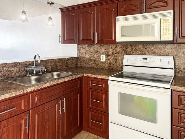 5447 W 22nd Ct 5447, Hialeah, FL 33016