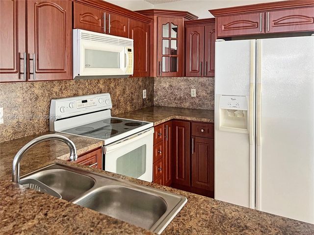 5447 W 22nd Ct 5447, Hialeah, FL 33016