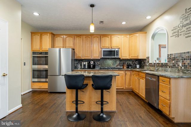 1005 GREAT OAKS LN, Fredericksburg, VA 22401