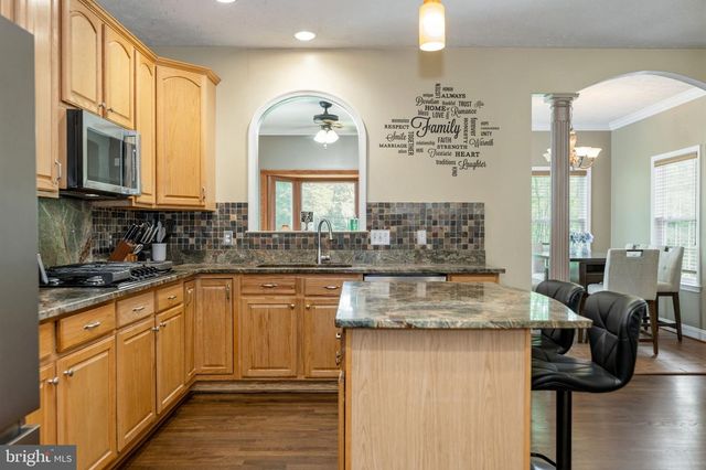1005 GREAT OAKS LN, Fredericksburg, VA 22401