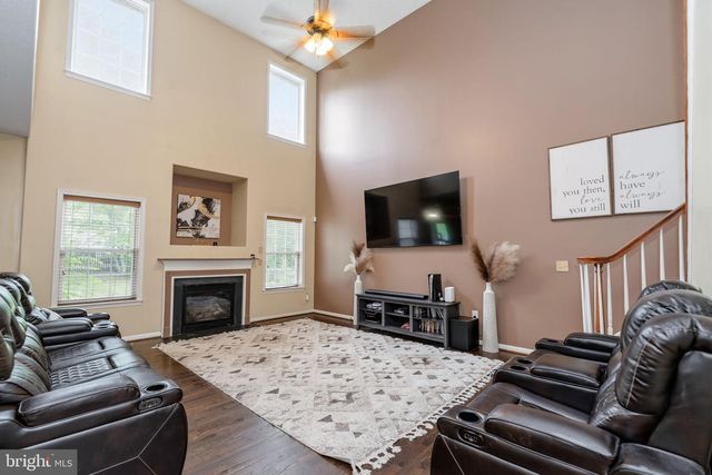 1005 GREAT OAKS LN, Fredericksburg, VA 22401
