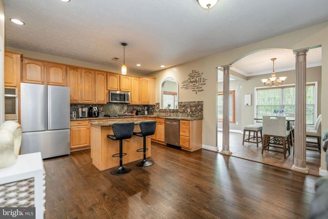 1005 GREAT OAKS LN, Fredericksburg, VA 22401