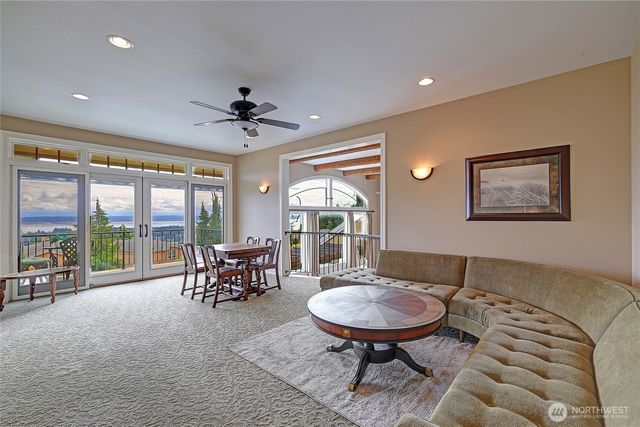 188 Glacier Peak Drive, Camano Island, WA 98282