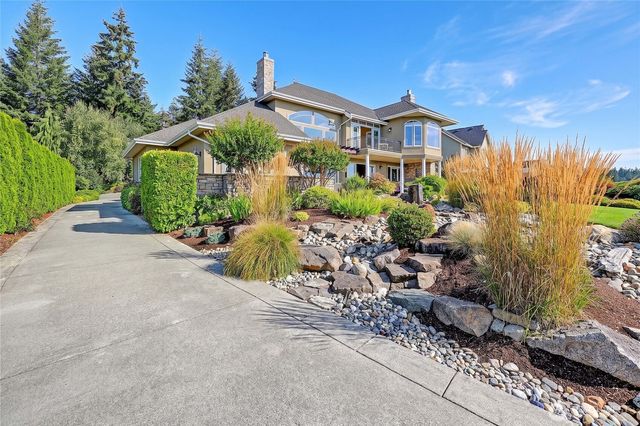 188 Glacier Peak Drive, Camano Island, WA 98282