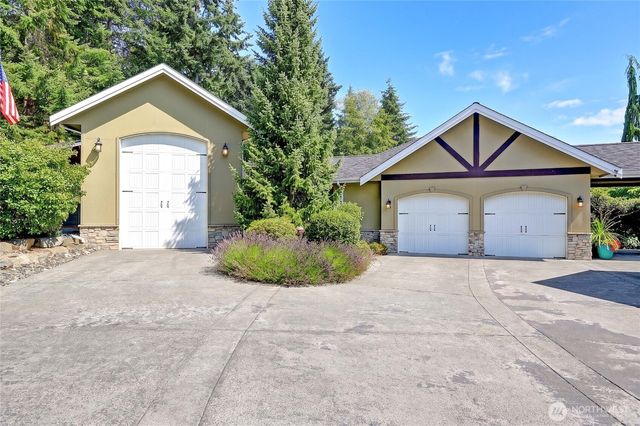 188 Glacier Peak Drive, Camano Island, WA 98282
