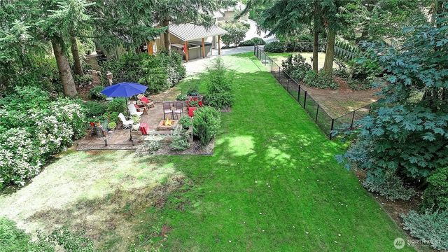 188 Glacier Peak Drive, Camano Island, WA 98282