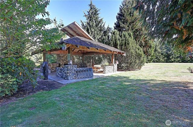 188 Glacier Peak Drive, Camano Island, WA 98282