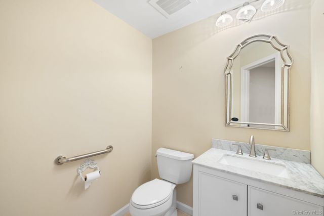 1321 Round Pointe Drive, Haverstraw, NY 10927