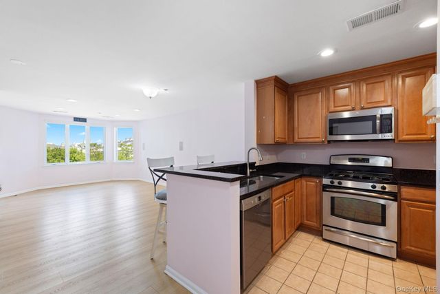 1321 Round Pointe Drive, Haverstraw, NY 10927