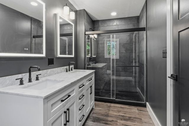 1716 Sheffield Circle, Manhattan, KS 66503