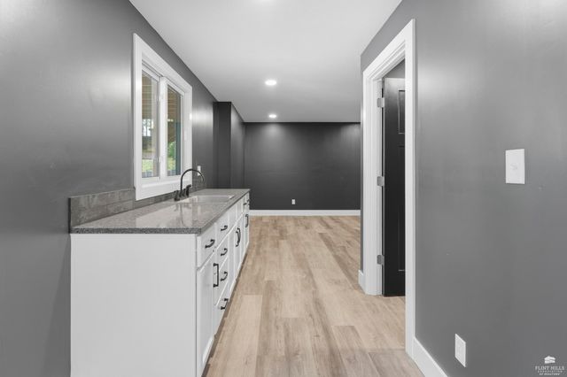 1716 Sheffield Circle, Manhattan, KS 66503