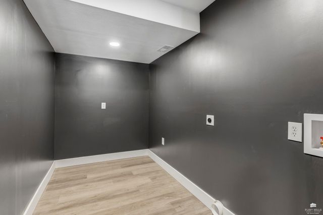 1716 Sheffield Circle, Manhattan, KS 66503