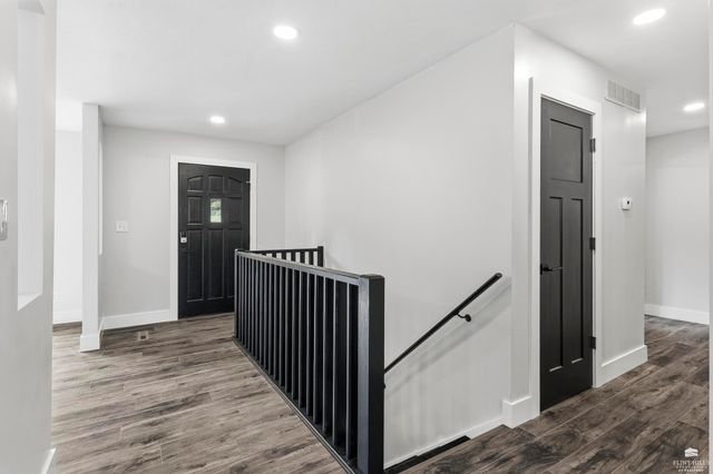1716 Sheffield Circle, Manhattan, KS 66503