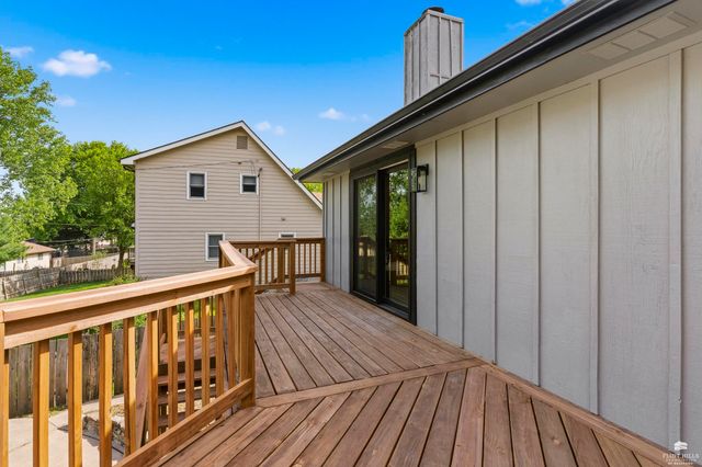 1716 Sheffield Circle, Manhattan, KS 66503