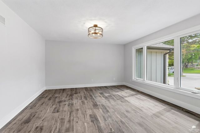 1716 Sheffield Circle, Manhattan, KS 66503