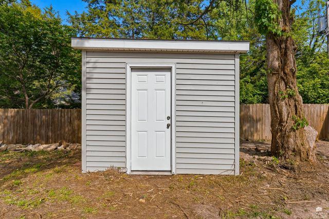 1716 Sheffield Circle, Manhattan, KS 66503