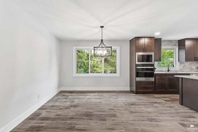 1716 Sheffield Circle, Manhattan, KS 66503