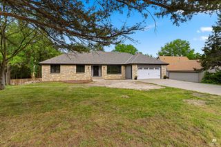 1716 Sheffield Circle, Manhattan, KS 66503
