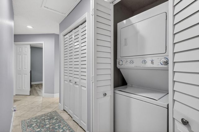 5230 SE Seascape Way 201, Stuart, FL 34997