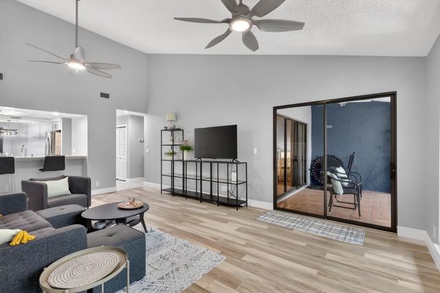 5230 SE Seascape Way 201, Stuart, FL 34997