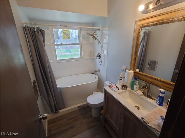 4088 Lynwood Drive, Kent, OH 44240