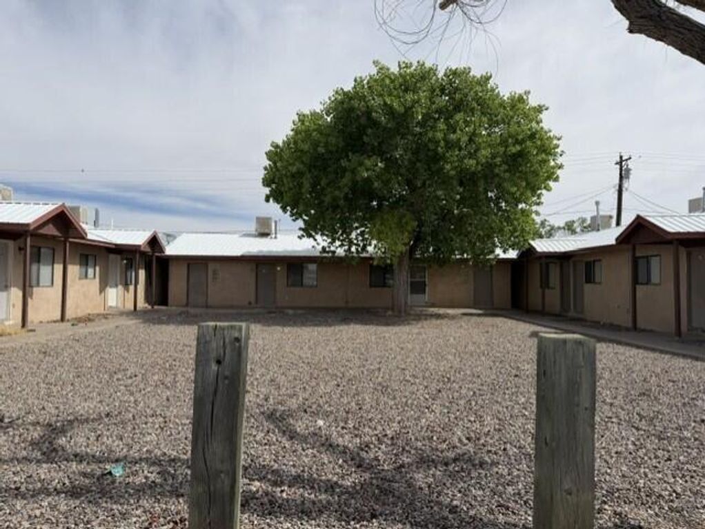 Image 4 of property listing at 115 J O Gallegos Street, Socorro, NM 87801