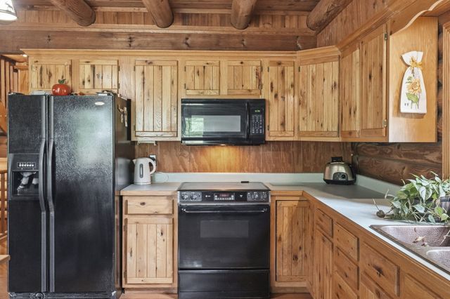 1906 State Hwy 265, Hollister, MO 65672