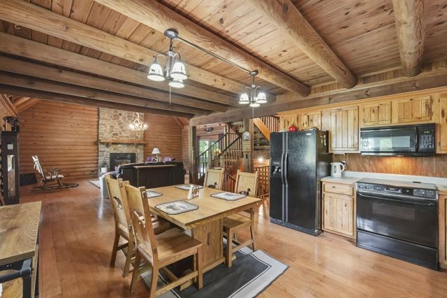 1906 State Hwy 265, Hollister, MO 65672
